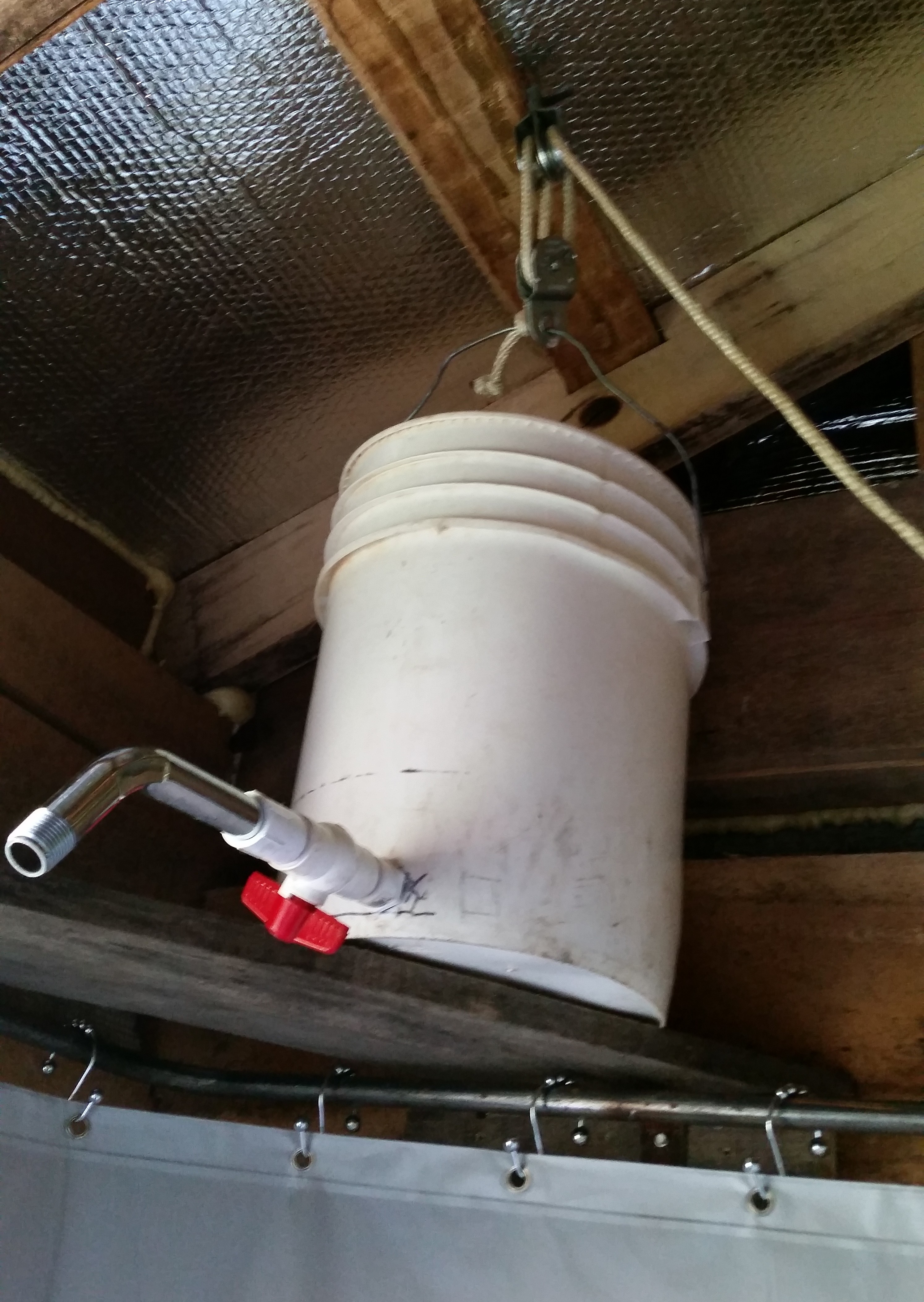 DIY Five Gallon Bucket Mouse Trap (Gentleman Homestead)